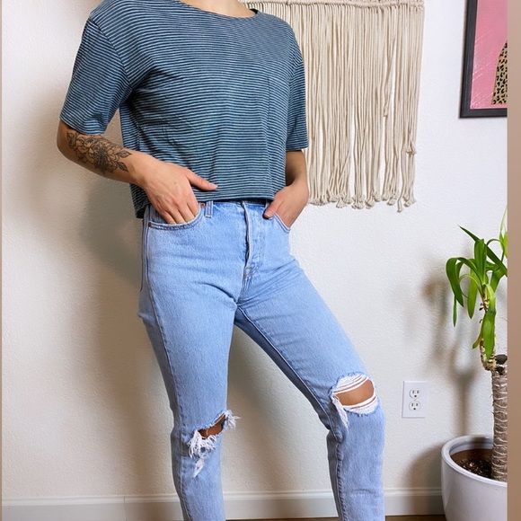 Crop Top - Picture 1 of 3